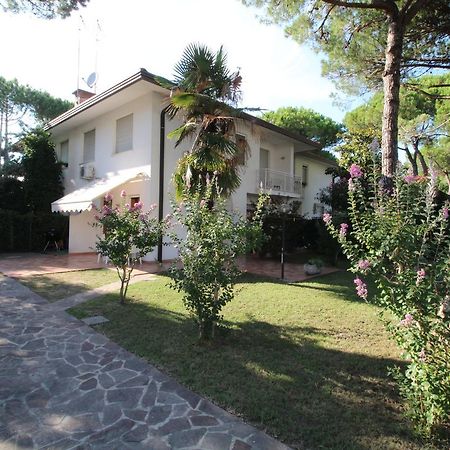 Villa Barbara Lignano Sabbiadoro Eksteriør billede