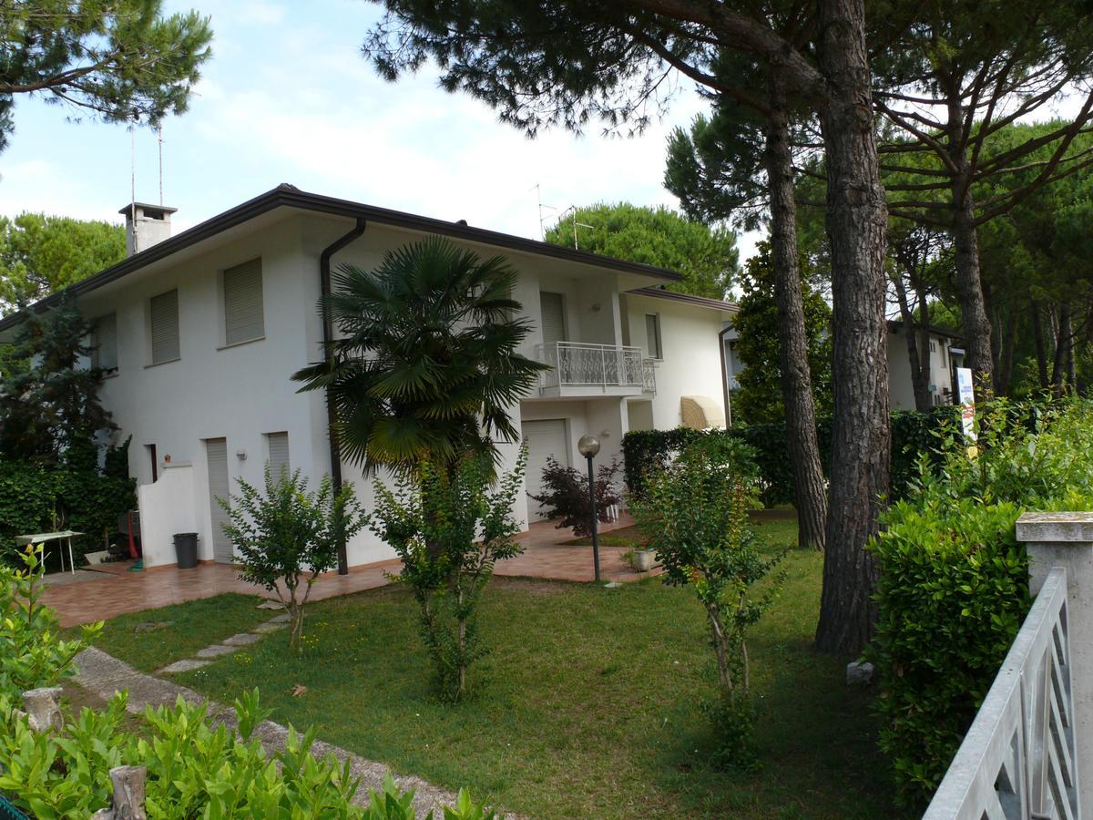 Villa Barbara Lignano Sabbiadoro Eksteriør billede